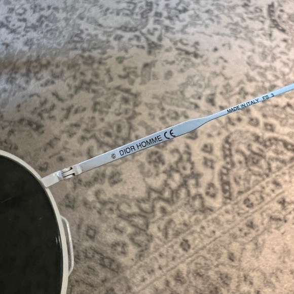 DIOR WHITE AVIATOR SUNGLASSES - Picture 5 of 5